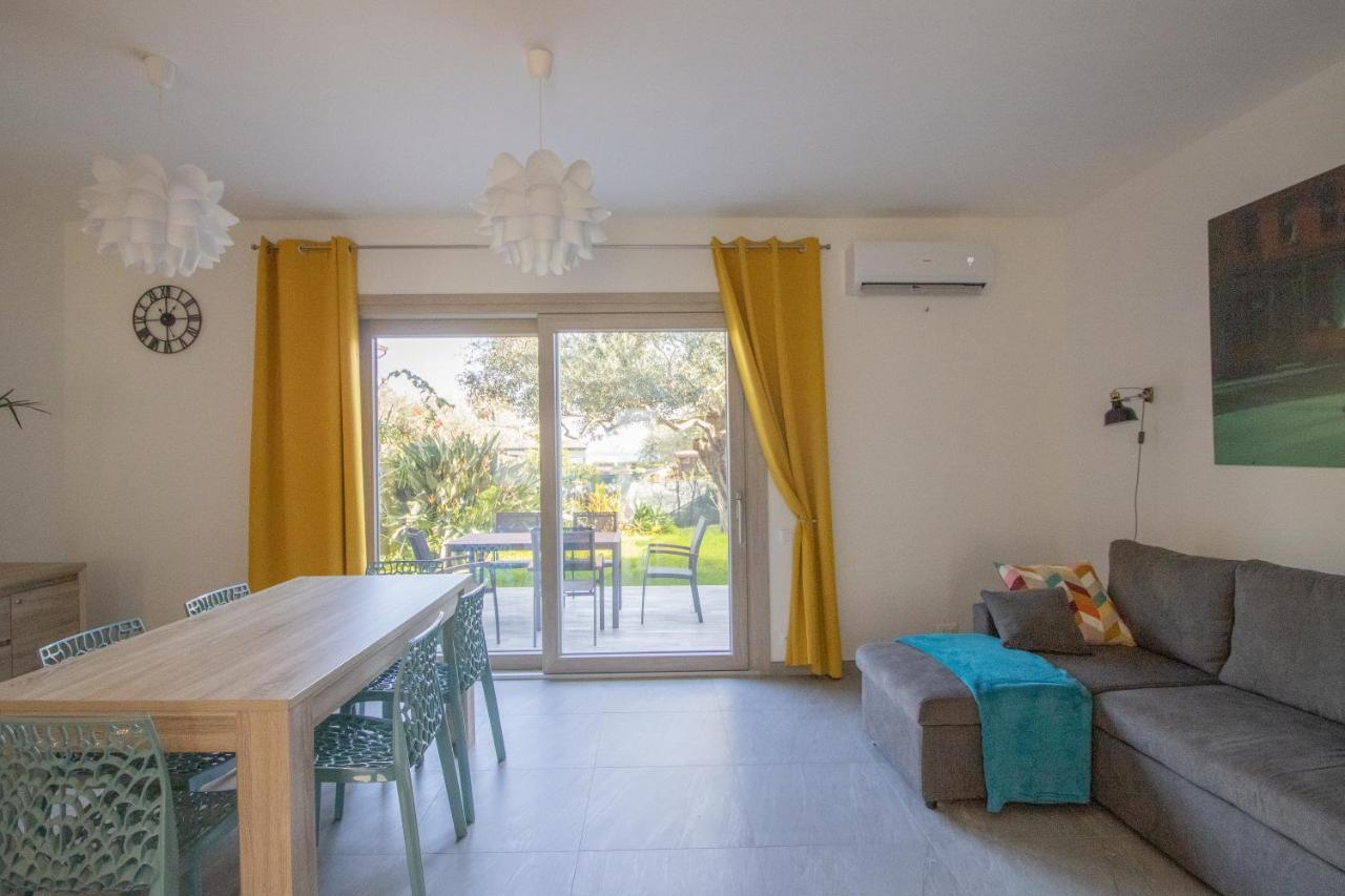 Domek Villa A 100Mt Dalla Spiaggia カポテッラ エクステリア 写真