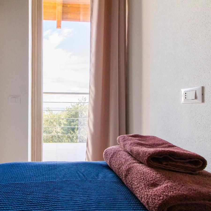 Domek Villa A 100Mt Dalla Spiaggia カポテッラ エクステリア 写真