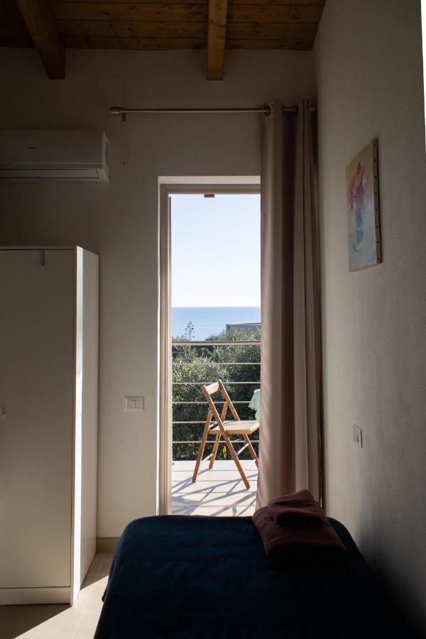 Domek Villa A 100Mt Dalla Spiaggia カポテッラ エクステリア 写真