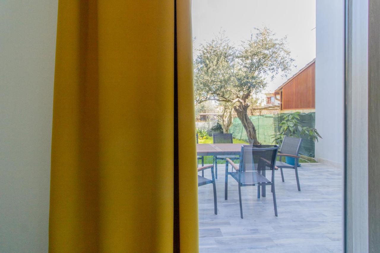 Domek Villa A 100Mt Dalla Spiaggia カポテッラ エクステリア 写真