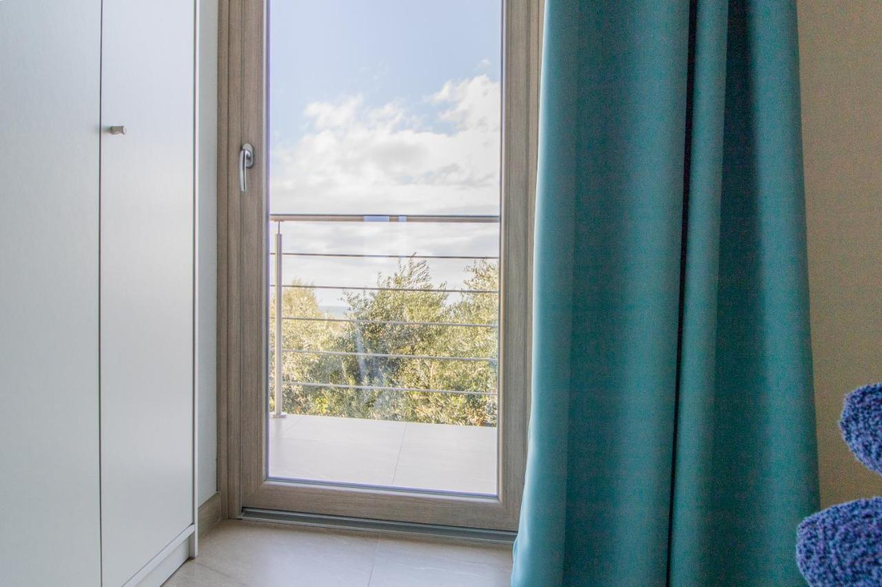 Domek Villa A 100Mt Dalla Spiaggia カポテッラ エクステリア 写真